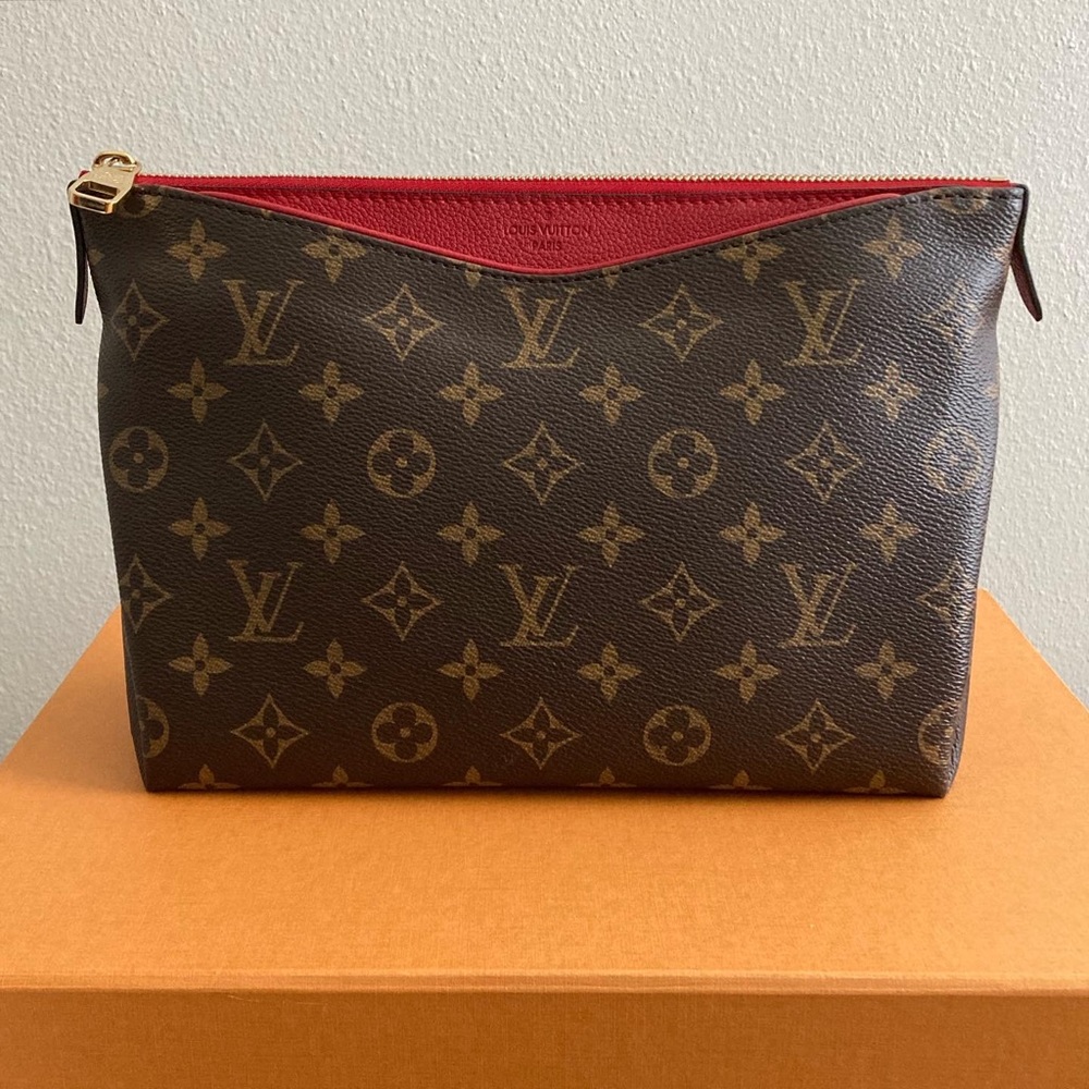 SOLD LV Pallas Beauty Case - Picture 3 of 9